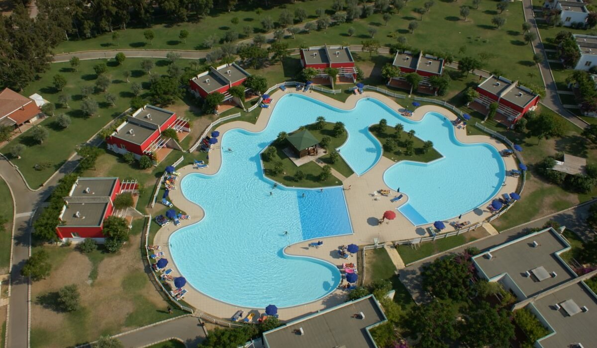 Club Esse Sunbeach - Club Esse piscina laguna con suite laguna due