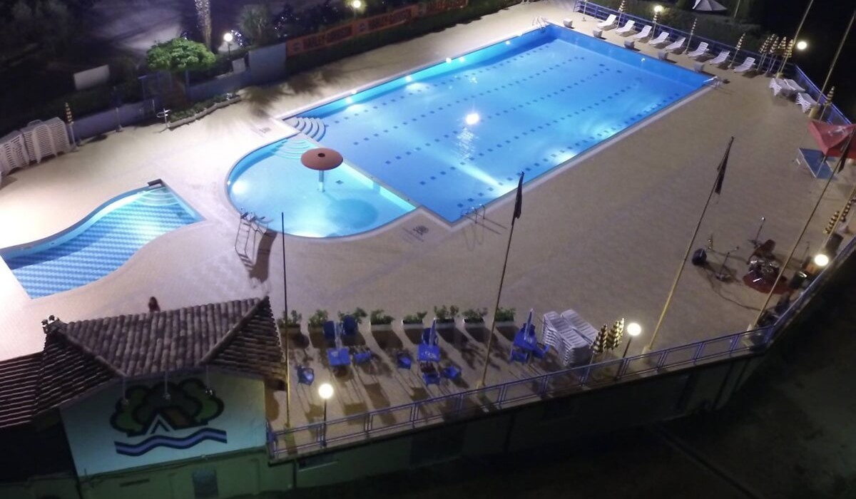 Apulia Hotel Europe Garden Residence - Veduta aere dorne delle due piscine panoramiche