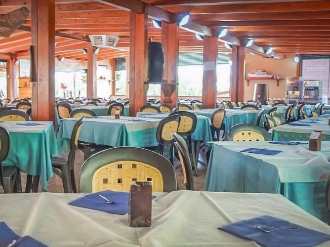 Villaggio Aquilia Resort - Dettagli del ristorante interno