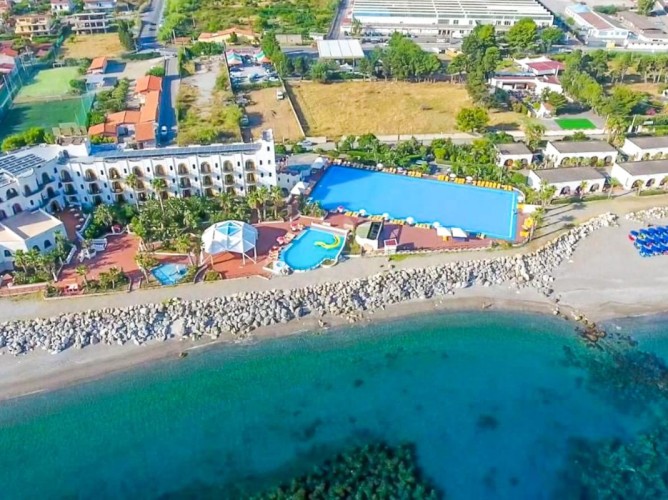 Hotel Club La Playa - Veduta aerea dal drone del villaggio