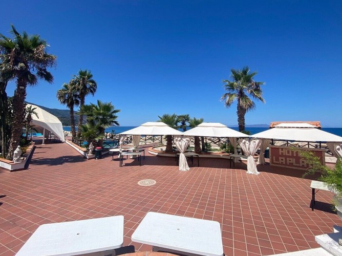 Hotel Club La Playa - Dettagli dei terazzi panoramici con gazebo