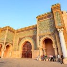 Veduta della "Bab Mansour" antica porta di ingresso della Città di Meknes