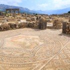 Il pavimento a mosaico presso le rovine di Volubilis, antica città romana in Marocco, patrimonio mondiale UNESCO