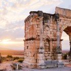 Volubilis antica città romana, dettaglio di un portale d'ingresso