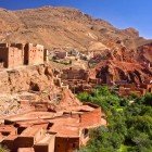 Villaggio berbero di Imouzzer du Kandar nella catena montuosa  del Medio Atlante in Marocco