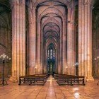 Monastero di Santa Maria della Vittoria lo slancio della navata, dai pilastri alti più di 30 metri, e la mirabile perfezione della volta a crociera 