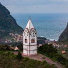 Dettagli del campanile del Santuario di Fatima in Portogallo