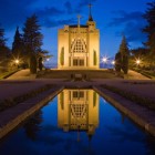 Il Santuario di Penha in cima e nel verde della montagna di Penha, raggiungibile in funivia. Spettacolare la vista che si gode sulla città