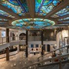 I saloni e la hall della Motonave Royal Beau Rivage 5 ★★★★★ lusso sono stati completamente rinnovati ed arredati da un noto architetto italiano, con materiali pregiati e raffinati mosaici di vetro