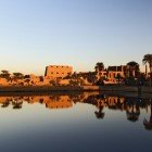 Valle Templare di Karnak e il lago Sacro, residenza degli dei, Amon-Re, sua moglie Mut e il loro figlio Khonsu, il dio della luna. Costruito nella XII dinastia nel 2000 a.C.