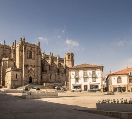 La Cattedrale Gotica di Covilha nella città omonima in provincia di Breira in Portogallo