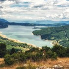 Il Parco nazionale di Mavrovo è situato nella parte occidentale del paese al confine con l'Albania e il Kosovo è il più vasto dei tre parchi nazionali della Macedonia del Nord