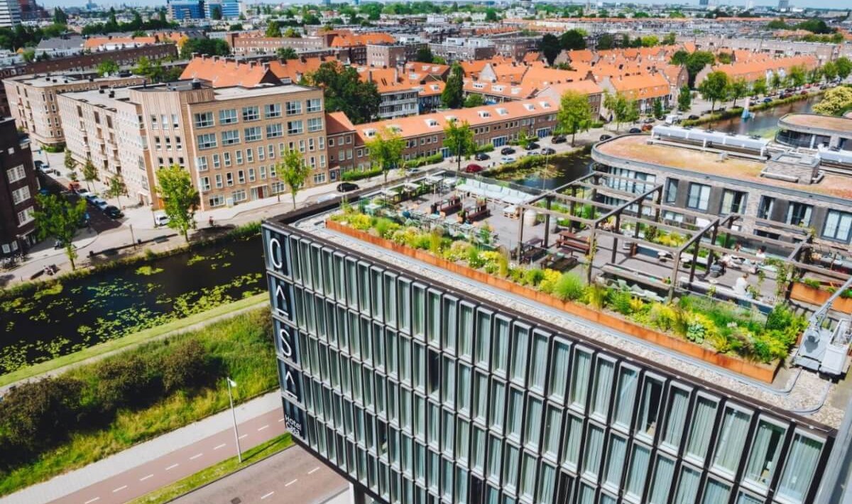 Hotel Casa Amsterdam - Vista della struttura e del roof garden