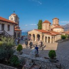 Dettagli di Sveti Naum il più grande monastero ortodosso della Macedonia del Nord a circa 27 chilomentri dalla citta di Ocride, vicino al confine con l'Albania