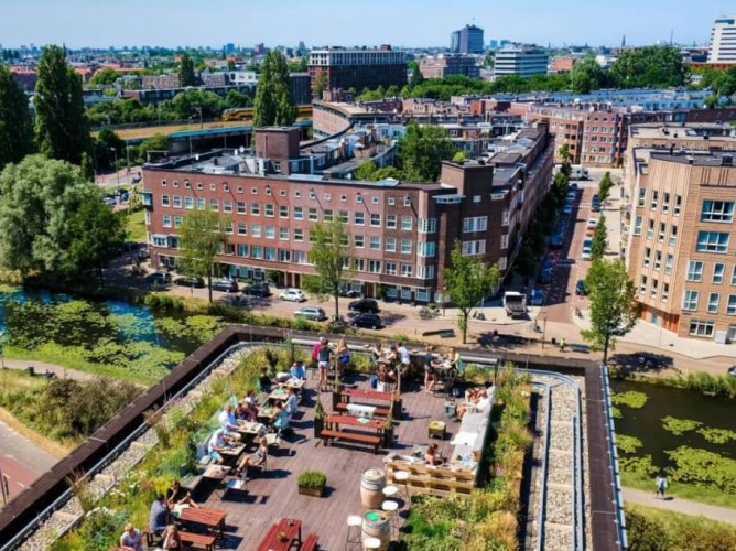 Hotel Casa Amsterdam - Il Rooftop Bar GAPP che nello slang di Amsterdam significa Amico dell'Hotel Casa Amsterdam è situato all'ottavo piano con vista su Mokum