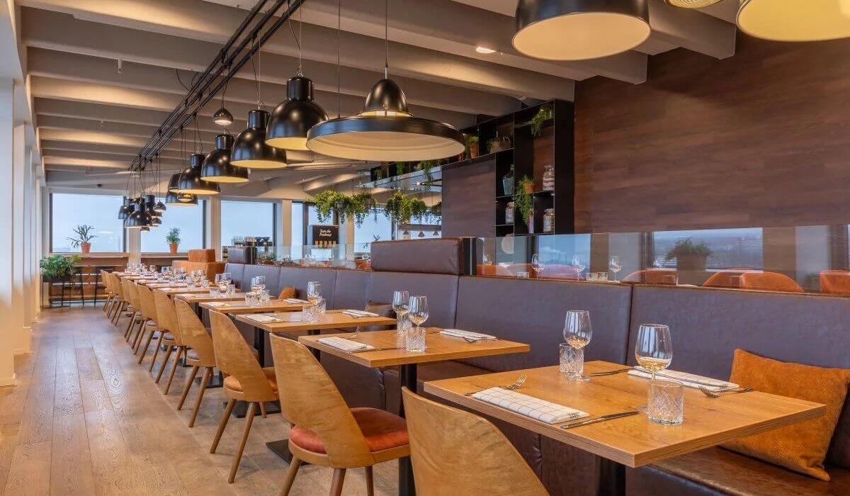 Leonardo Hotel Amsterdam Rembrandtpark - Al Ristorante Flor17 viene proposto un menu è vario e stagionale, una particolare attenzione viene data ai prodotti di provenienza locale