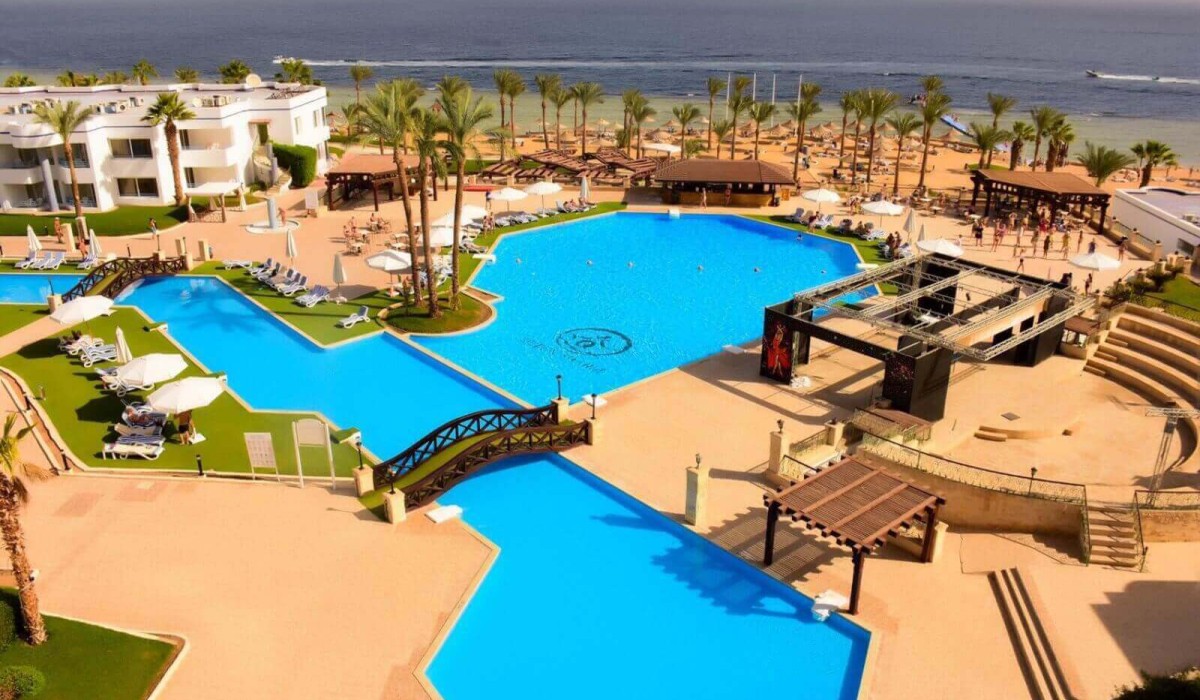 Queen Sharm Resort - Queen Sharm Resort veduta dal drone del parco piscine della struttura