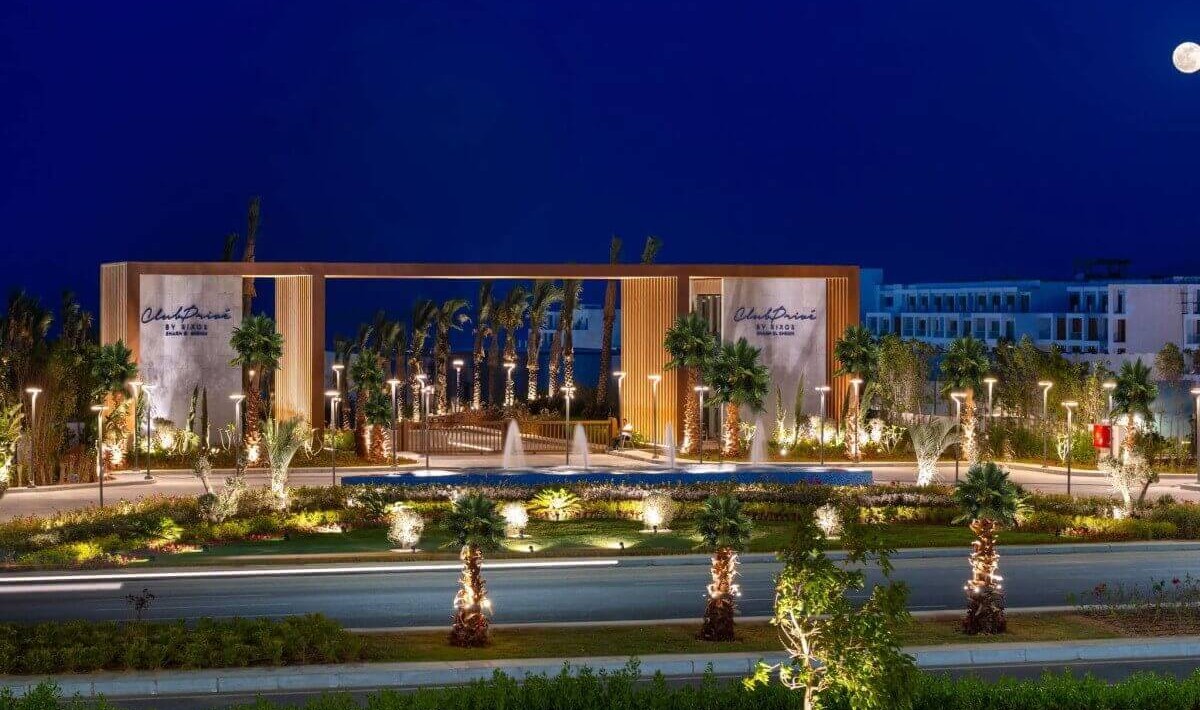 Club Prive by Rixos Sharm El Sheikh - Vista serale dei giardini, delle fontane e dei viali dell'ingresso