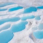 Pamukkale e le sue bellissime piscine termali di travertino bianco è stata dichiarata nella lista del Patrimonio Mondiale dell'Umanità dell'UNESCO